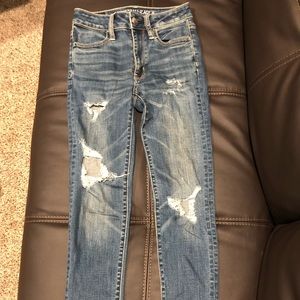 NWOT COMFY AMERICAN EAGLE JEANS!!